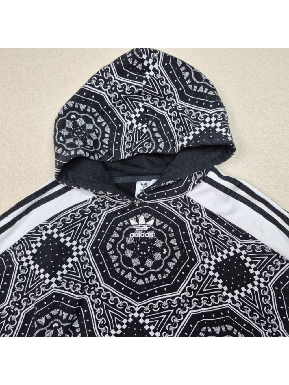 Adidas Originals Kaleidoscope Print Women's Cropped Bandana Hoodie Blk/Wht Sz L - Picture 4 of 8